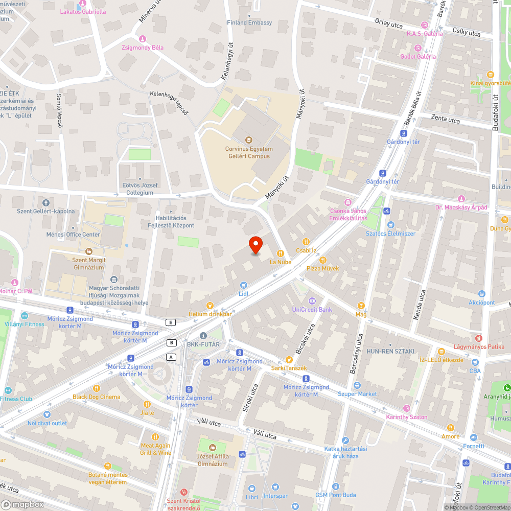 Hangosan csattogó vízelvezető fedők a sínek között bejelentés helye