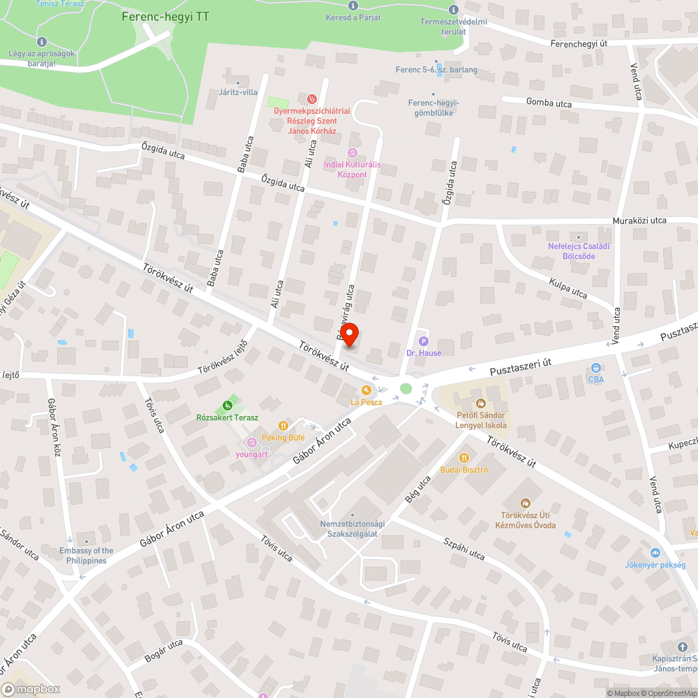 Roncs autók foglalják a parkolóhelyeket bejelentés helye