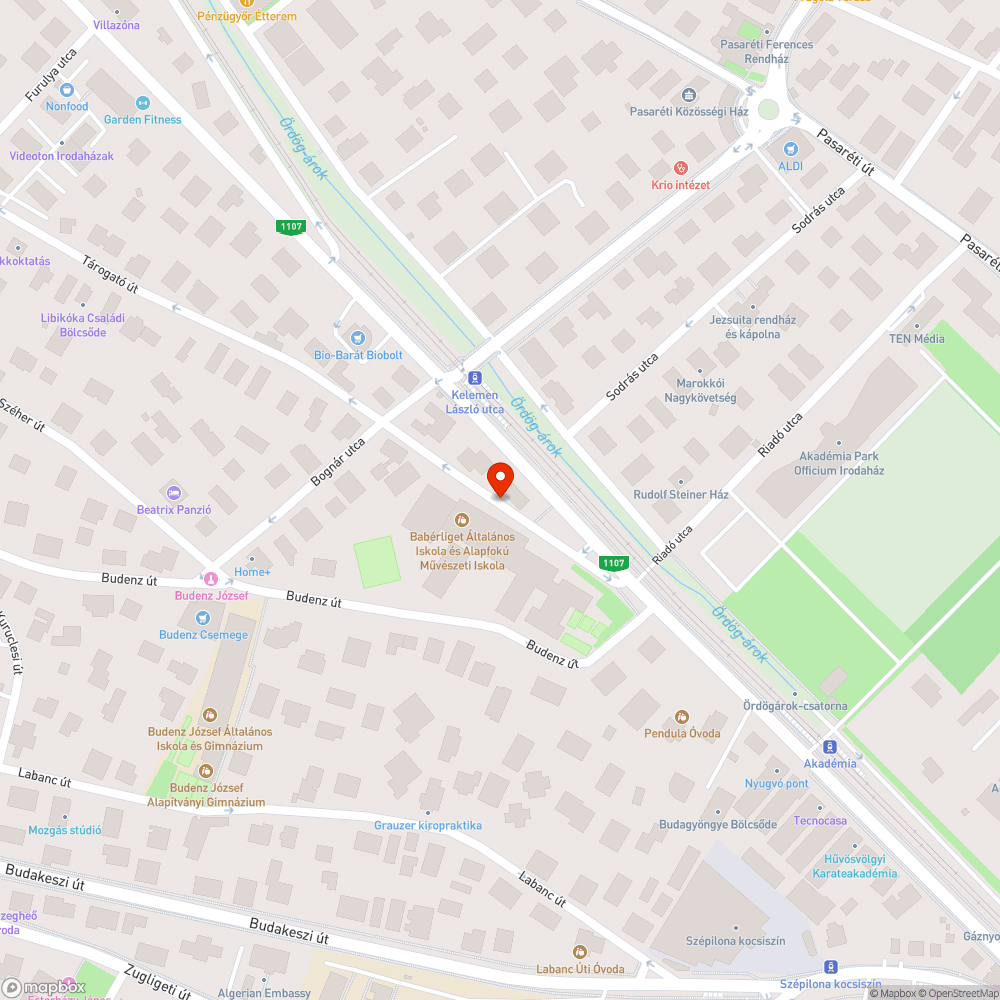 Széttört járda a Tárogatón bejelentés helye