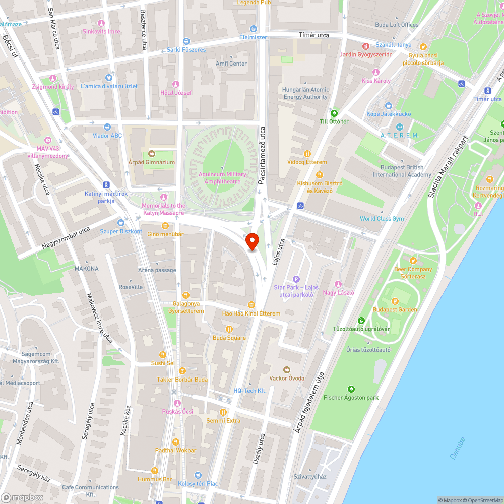 Lajos utcai csatornafedél mellett mély kátyú bejelentés helye