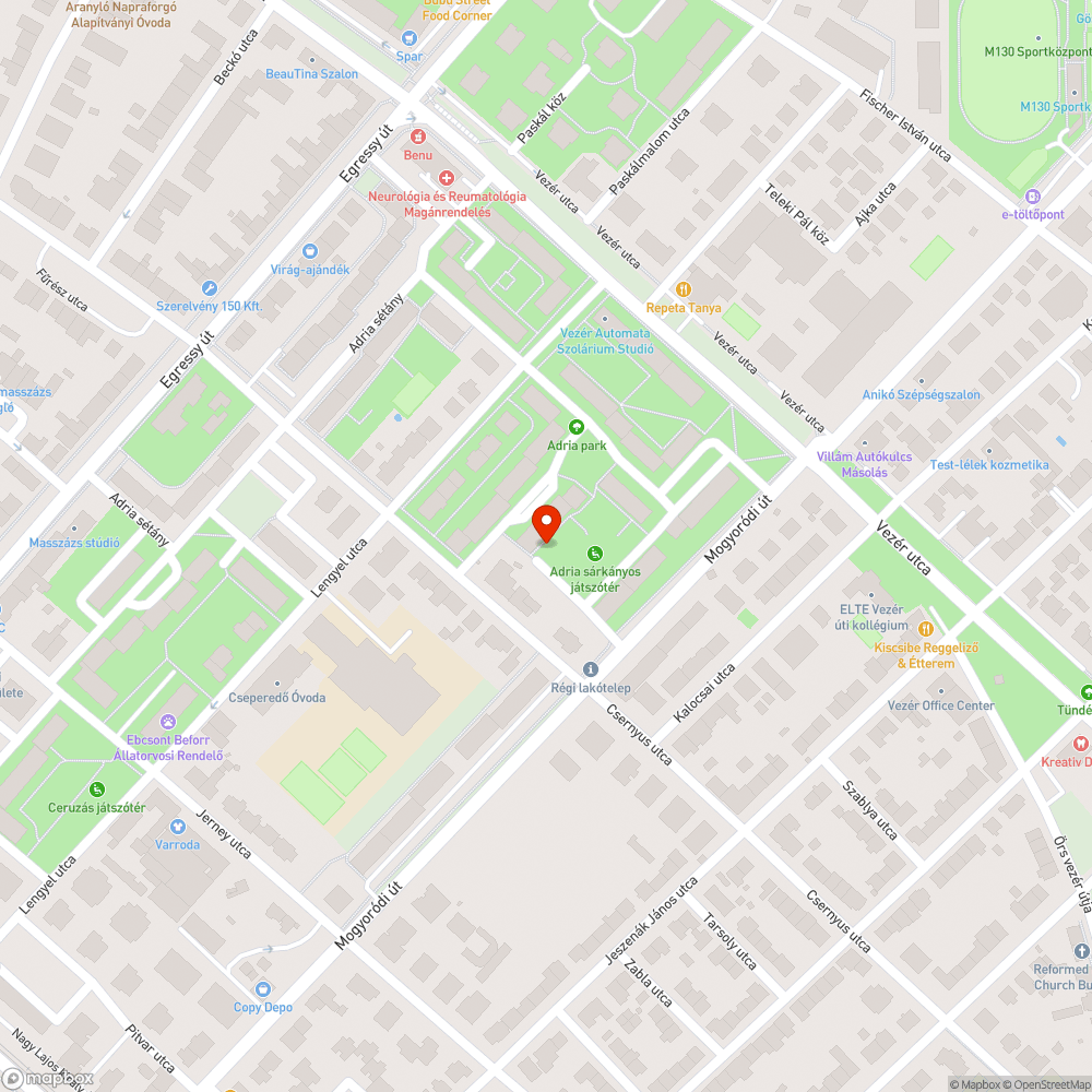 évek óta két parkolóhelyet foglal bejelentés helye