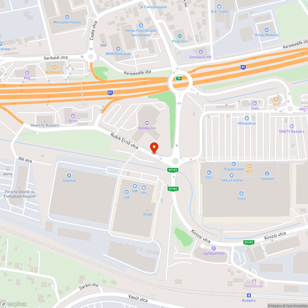 Két csúnyán megsüllyedt csatornafedél bejelentés helye