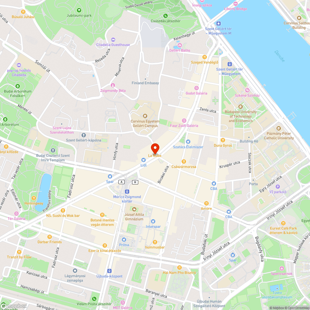 Elhagyott illegális autómosó reklámoszlop a faveremben bejelentés helye