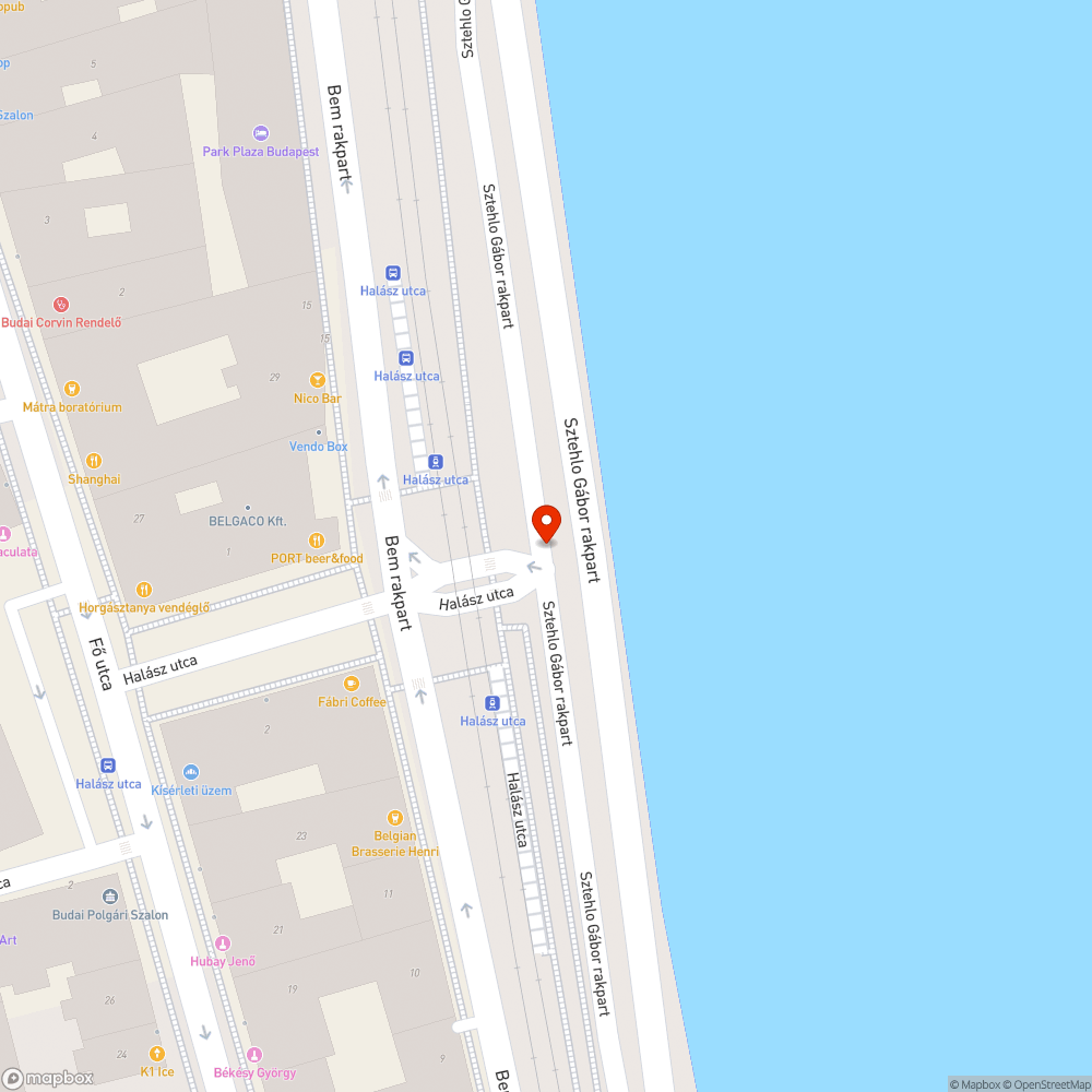 Sérült szalagkorlát és tábla bejelentés helye