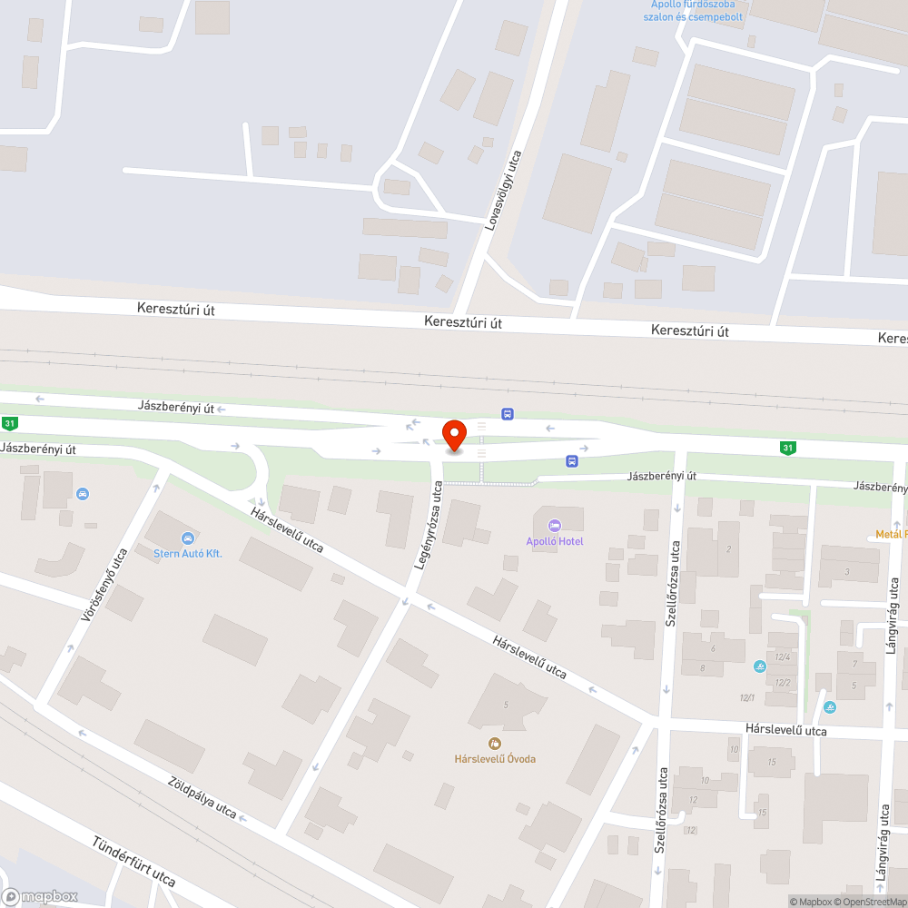 Graffitiktől hemzsegő buszmegálló bejelentés helye