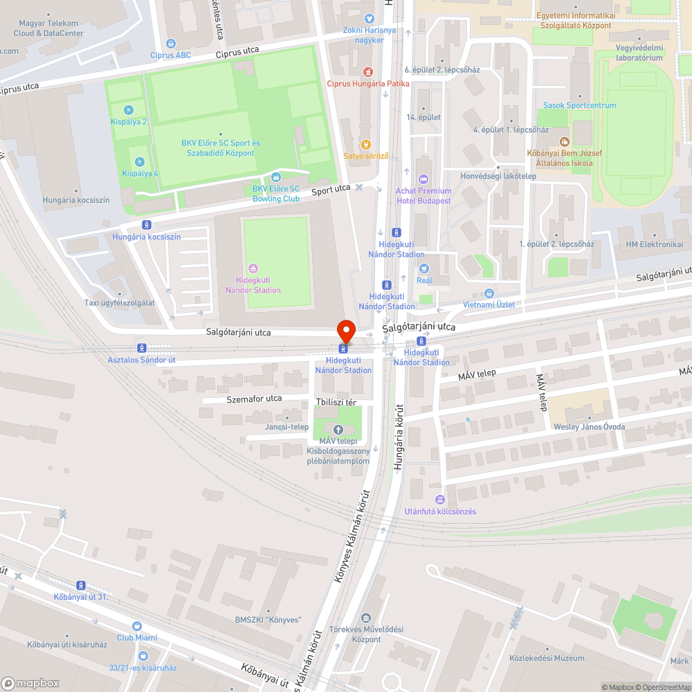 Balesetveszély, nyitott reklámvitrin, korlátok hiánya bejelentés helye