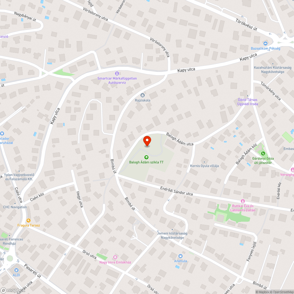 Graffiti az erdei ismertető táblákon bejelentés helye