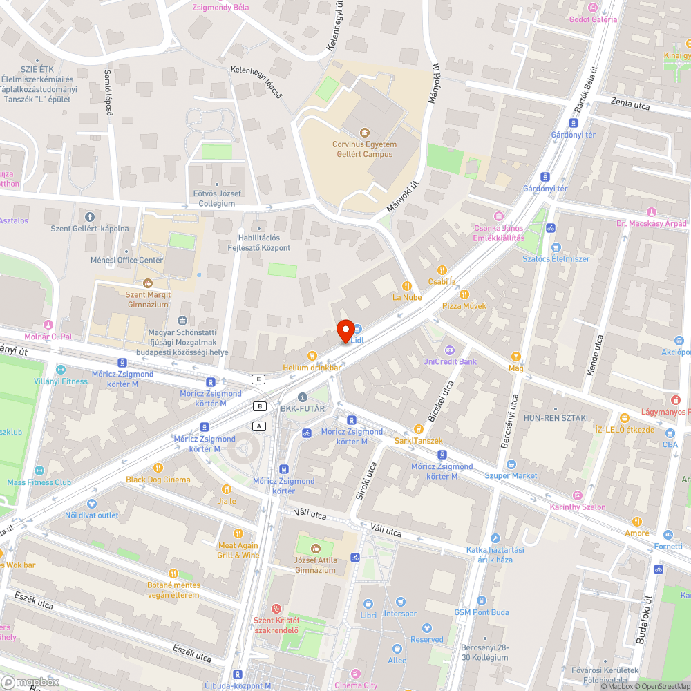 Szétesett kőburkolat járda szélén bejelentés helye