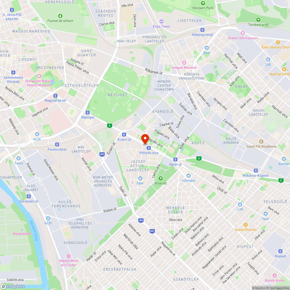 Fa, vagy bokor lombozat a kerékpárútra nőtt bejelentés helye