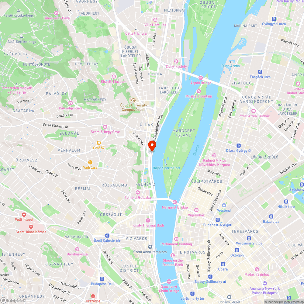 Közös gyalog- és kerékpárút kezdete tábla takarásban bejelentés helye