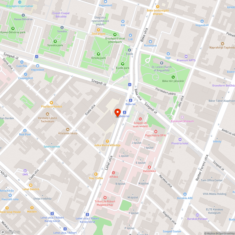 Kidöntött oszlop, mindennapos zöldterületen és fa gyökérzetén parkolás bejelentés helye