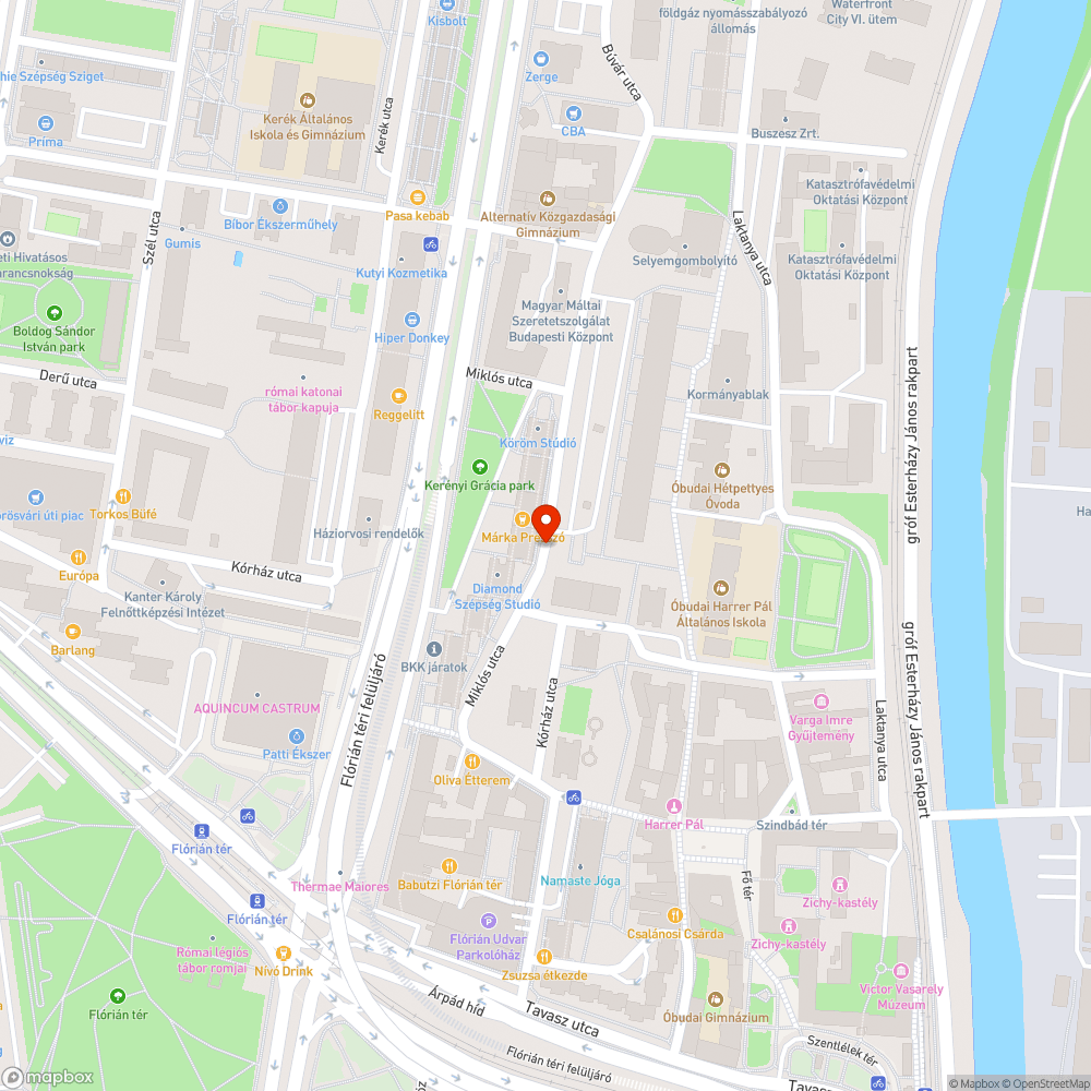 Megrongált hirdetőtábla bejelentés helye