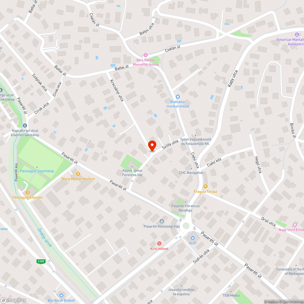 Krecsányi utca elején kátyú bejelentés helye