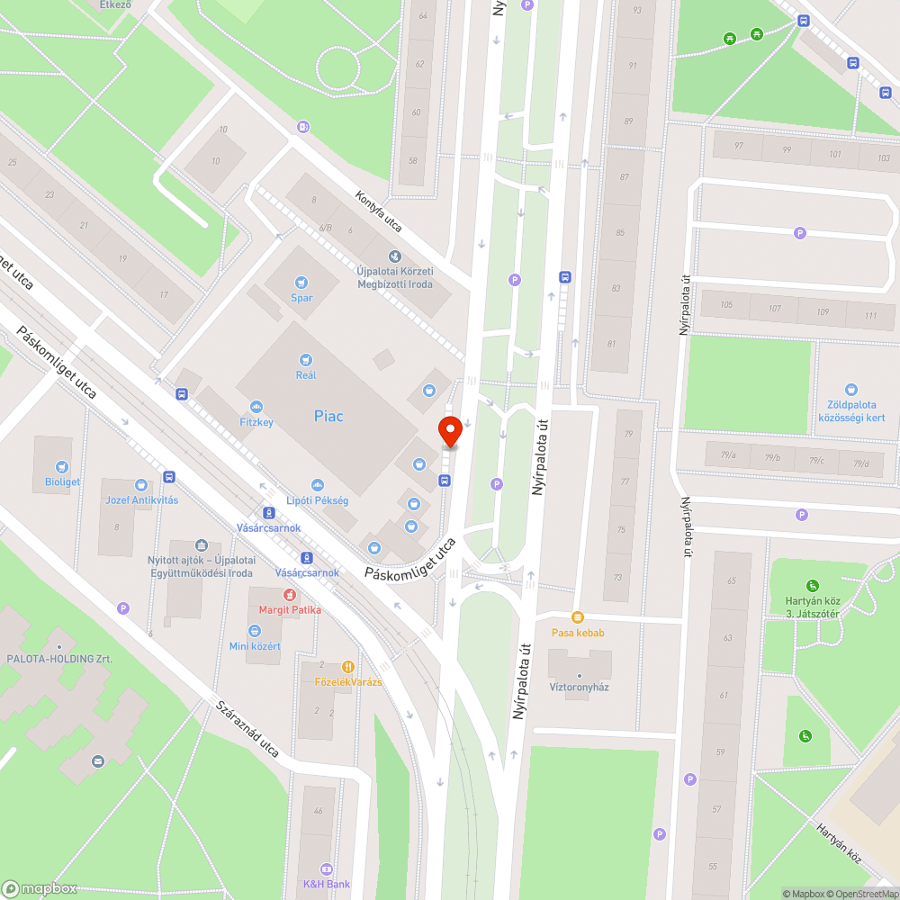 Megtolatott poller és rongált közműszekrény bejelentés helye