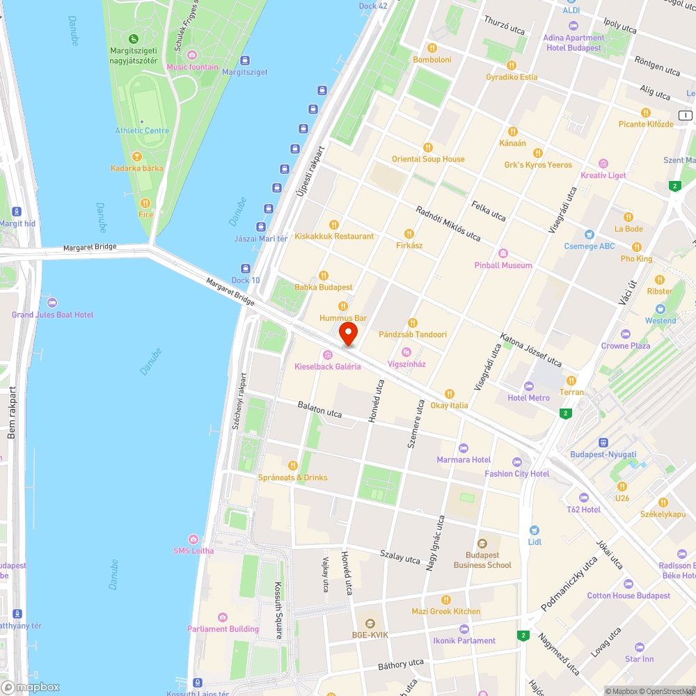 Zanussi hűtő a fülke előtt bejelentés helye