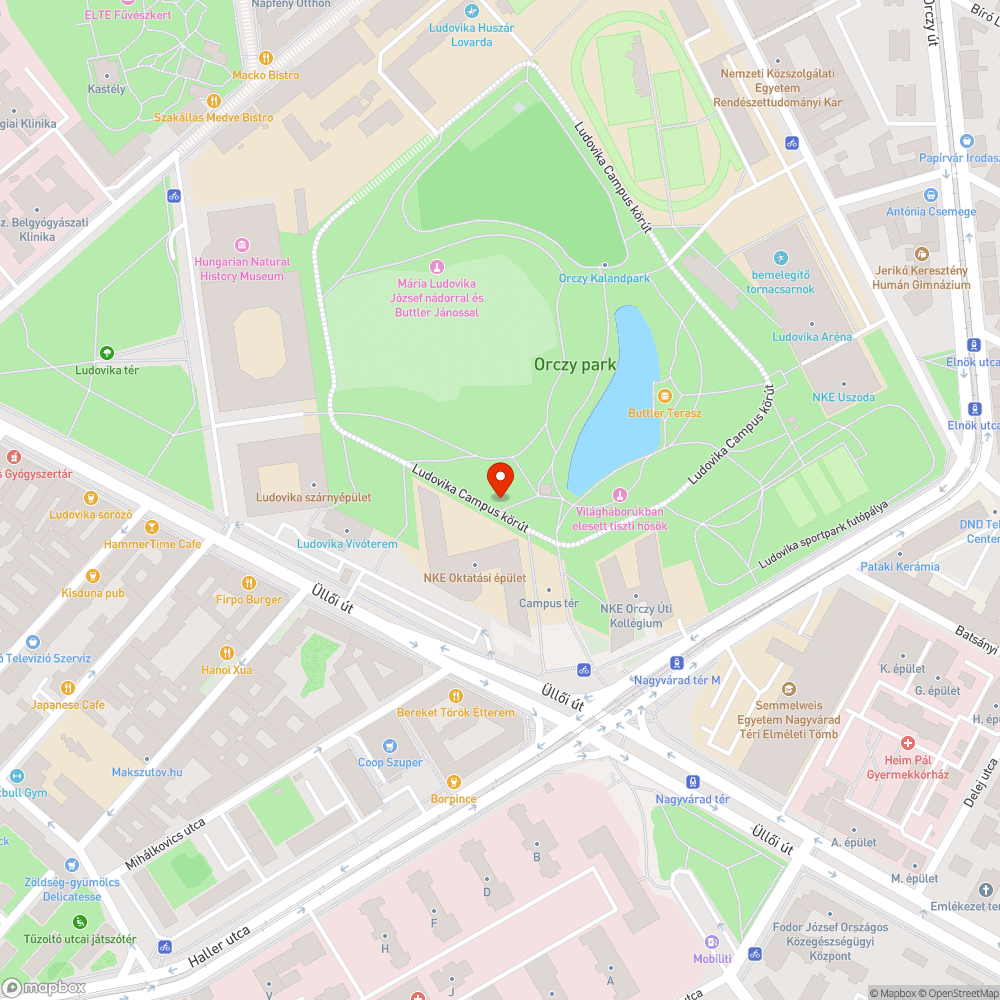 Orczy kert, kis játszótér pavilonja nagyon szemetes bejelentés helye