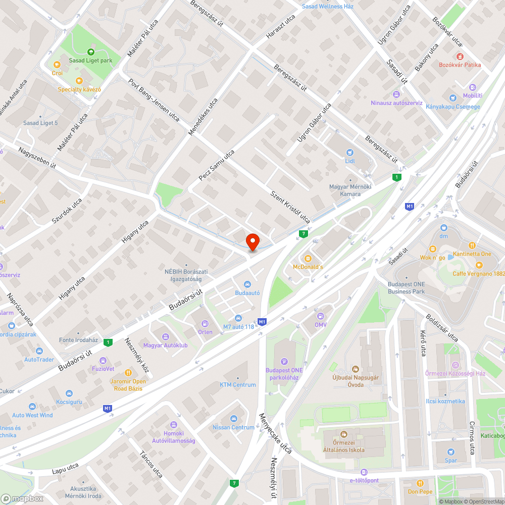 Zöld hulladékkupac, ami lassan lomtalanítássá válik sajnos bejelentés helye