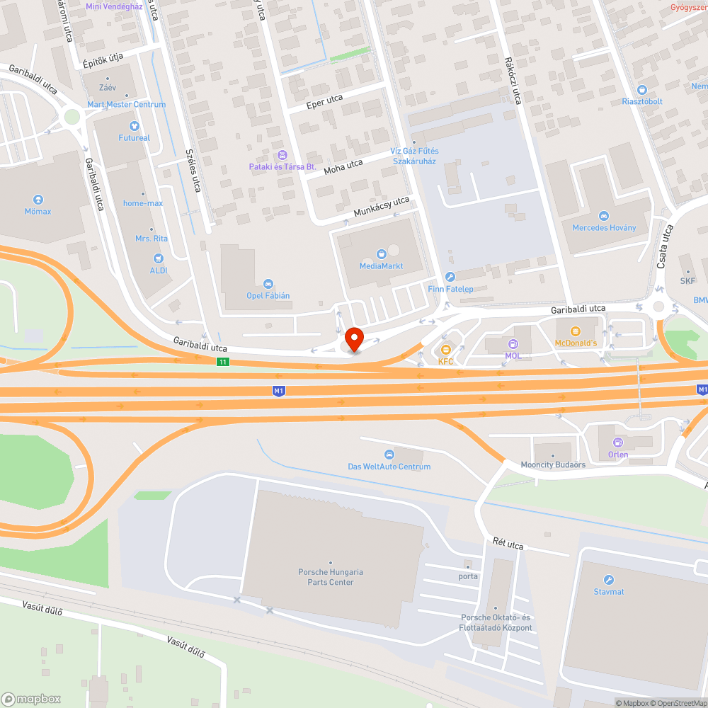 Egész sávot eltakaró kátyú bejelentés helye