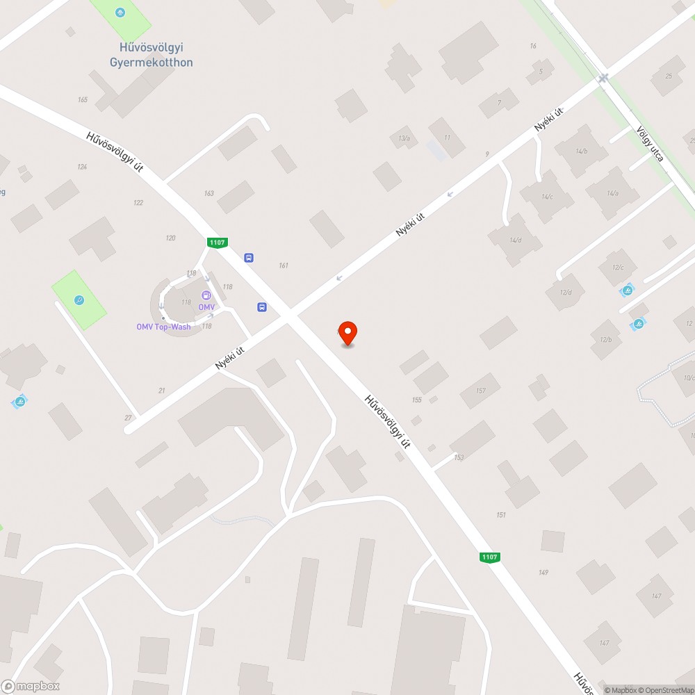 Nyéki út behajtani tilos táblát benőtték a fák lombjai bejelentés helye