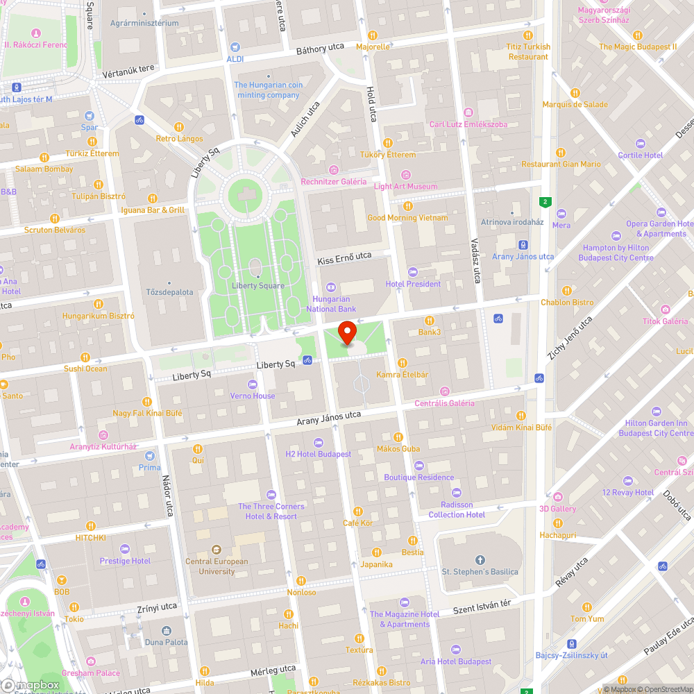 Járdán parkolás motorral bejelentés helye