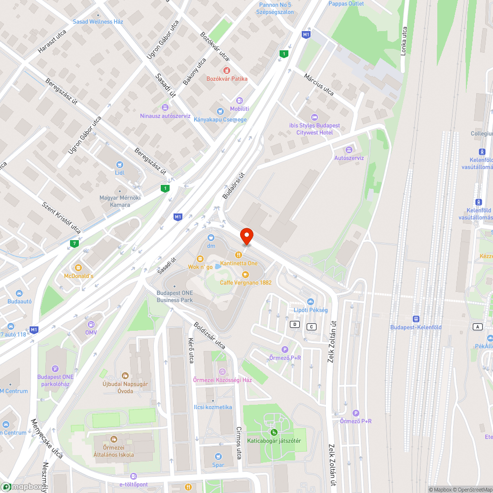 Koszorúslány utca zebrán és járdán parkolás bejelentés helye