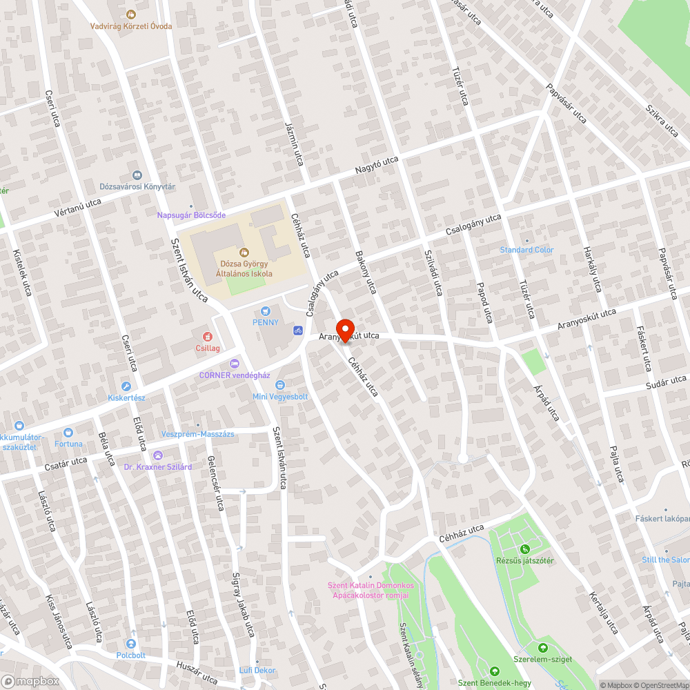 Hónapok óta mozdulatlan, érintetlen jármű tele lomokkal bejelentés helye