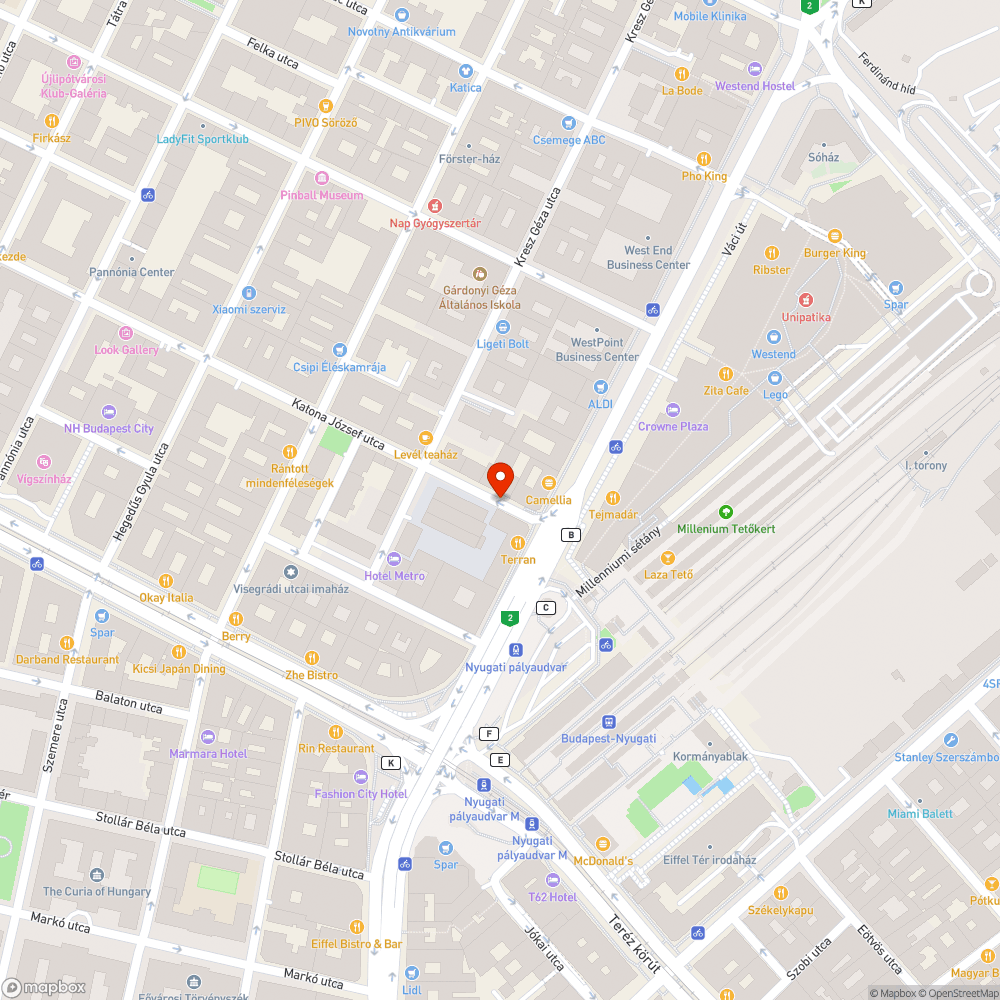 Életveszélyes fémrács kidobva a járdára bejelentés helye