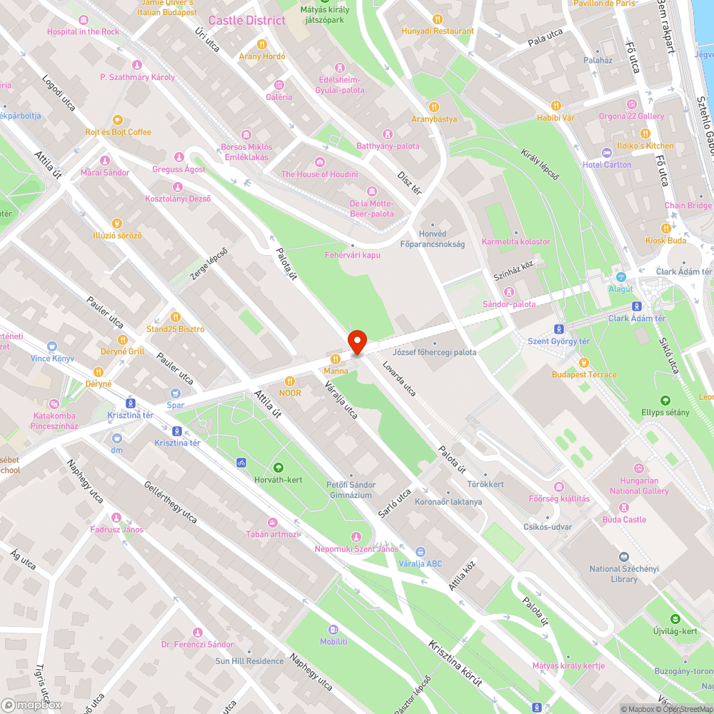 Kopott hotel tábla bejelentés helye