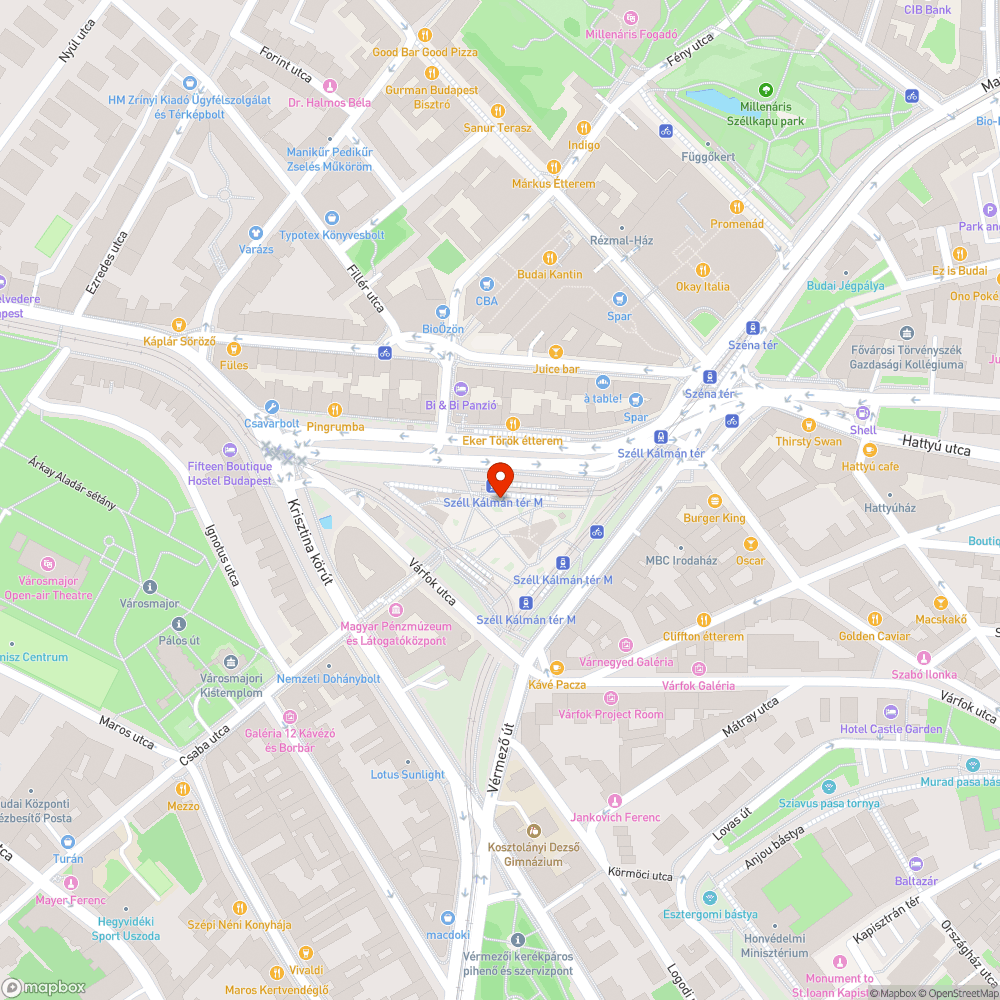 Széttört fa padok a Széll Kálmán téren bejelentés helye