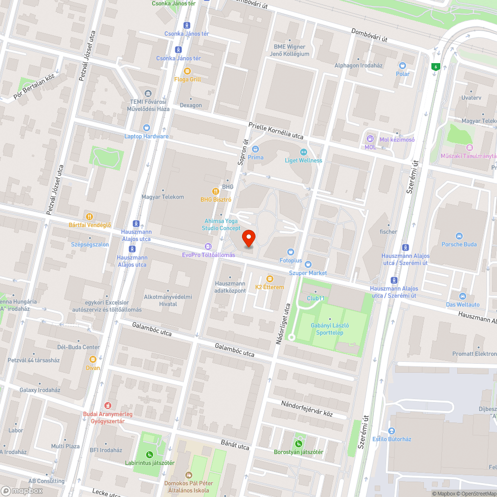 A lelógó lombtól nem látszik a tábla bejelentés helye