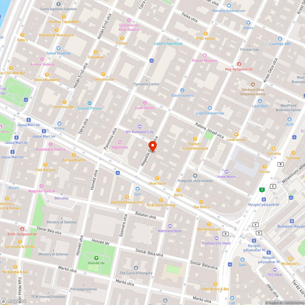 Több napja kint levő műanyagszék bejelentés helye