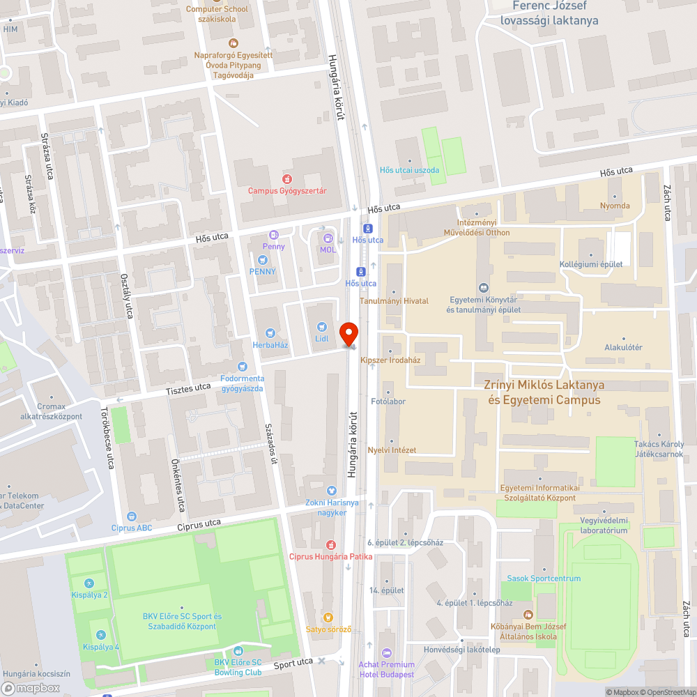 Kerékpárútra fejmagasságban belógó táblák bejelentés helye