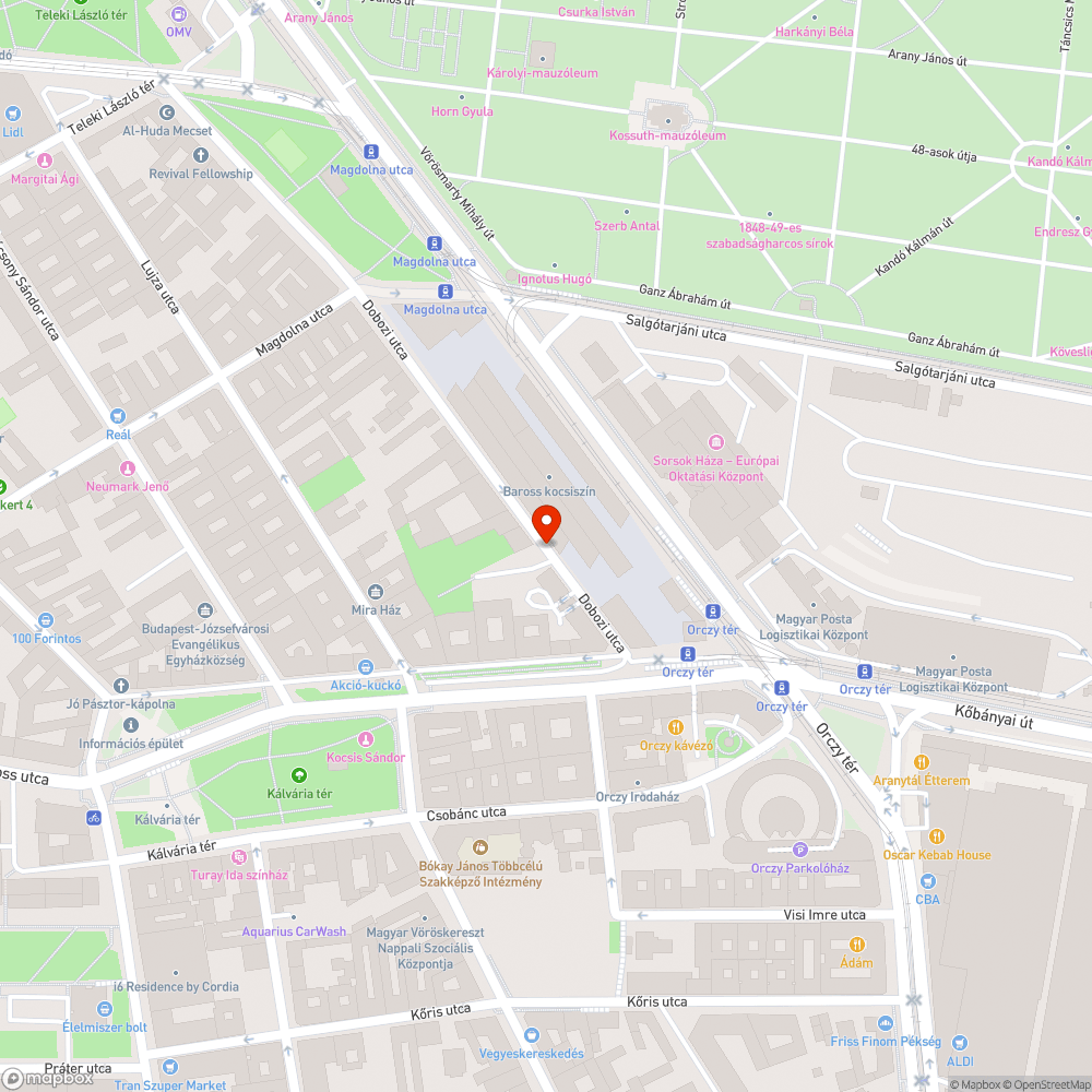 Sitt az út mentén, felborult kerítés. bejelentés helye