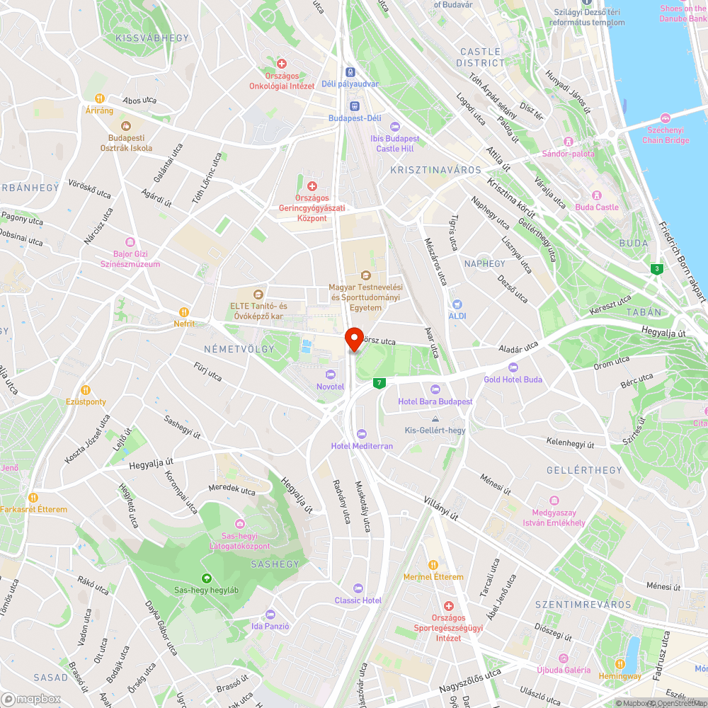 Koltai Jenő Sportközpont melletti új járda nem akadálymentes bejelentés helye