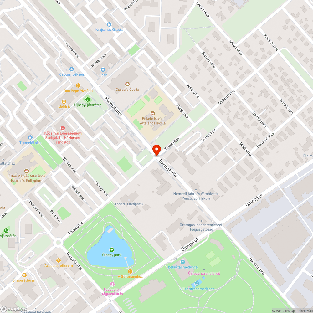 Elfordult közúti tábla, balesetveszélyes kátyú, lekopott jelzés bejelentés helye