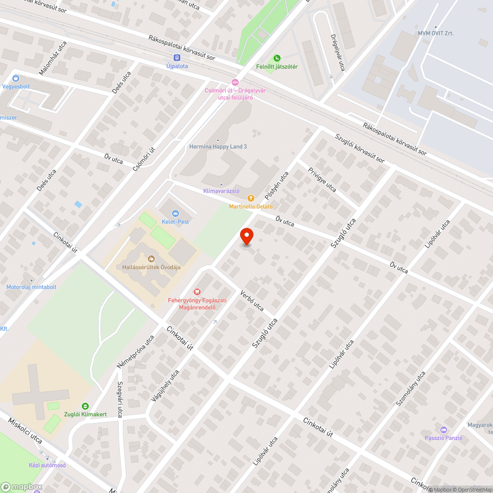 Az út közepén kátyú bejelentés helye