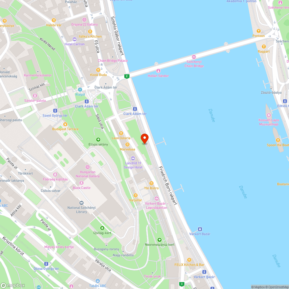 Hatalmas, mély lyuk a közös biciklis, gyalogos úton bejelentés helye