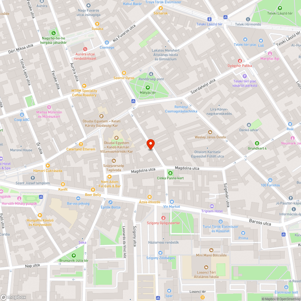 Életveszélyes járda: hulló vakolat + kidőlt ajtó bejelentés helye