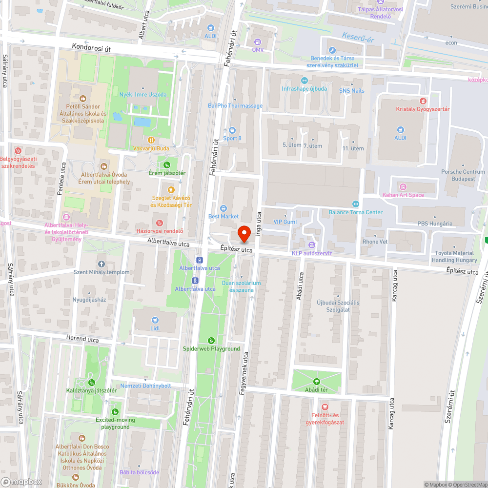 Járdán hagyott farönk és vezeték bejelentés helye