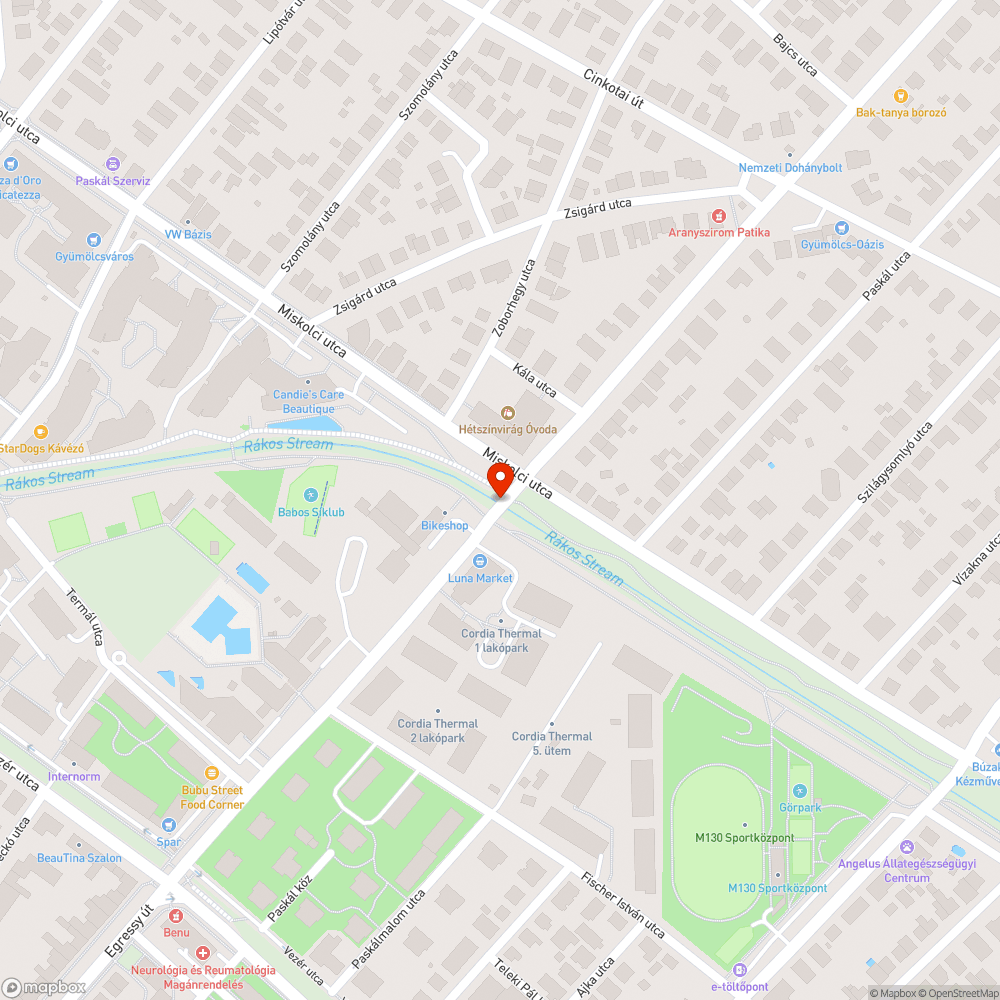 Gazzal benőtt járdaszegély bejelentés helye