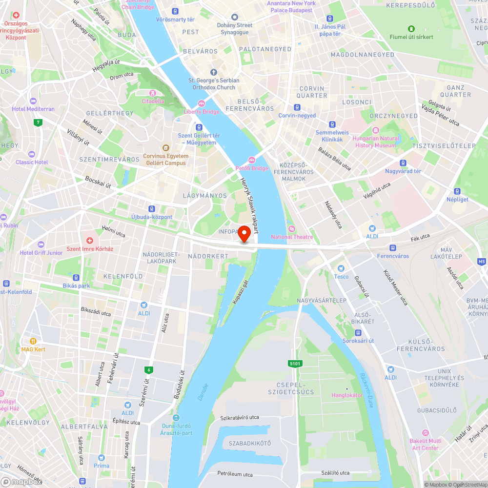 Barba Negra Track mellett kidöntött útterelő tábla bejelentés helye