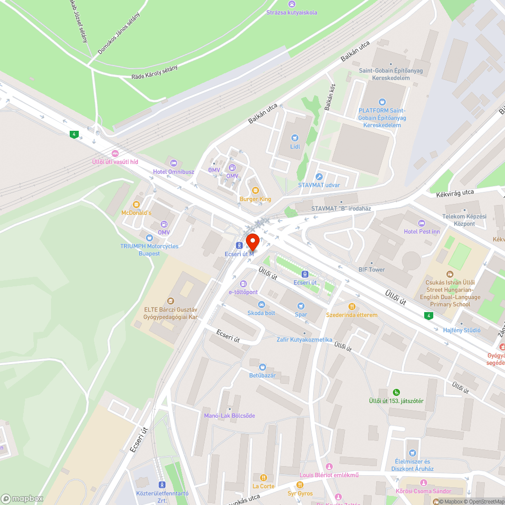 Rothadó OSB lap maradványok a fűben bejelentés helye