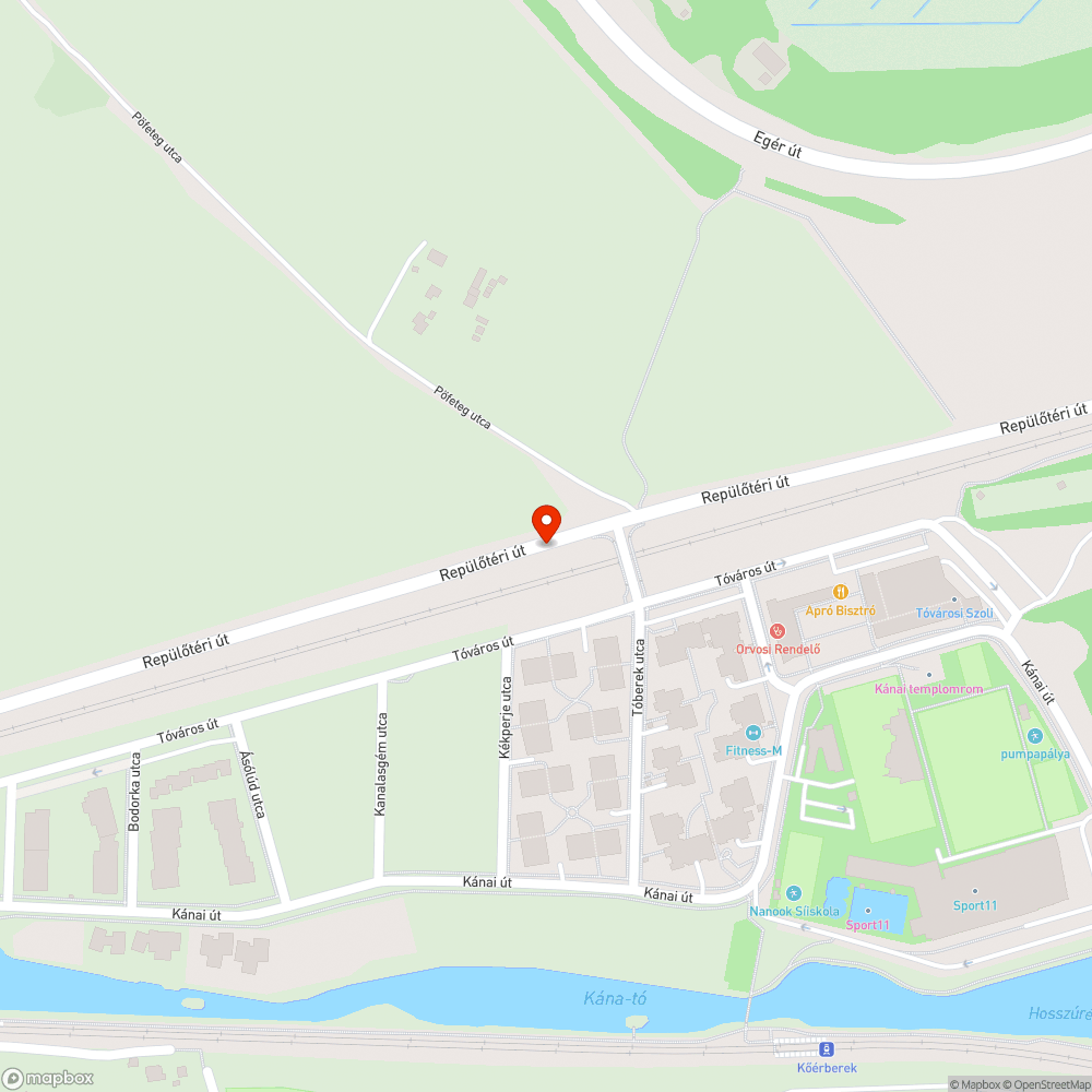 Évek óta üresen álló hirdető tábla bejelentés helye