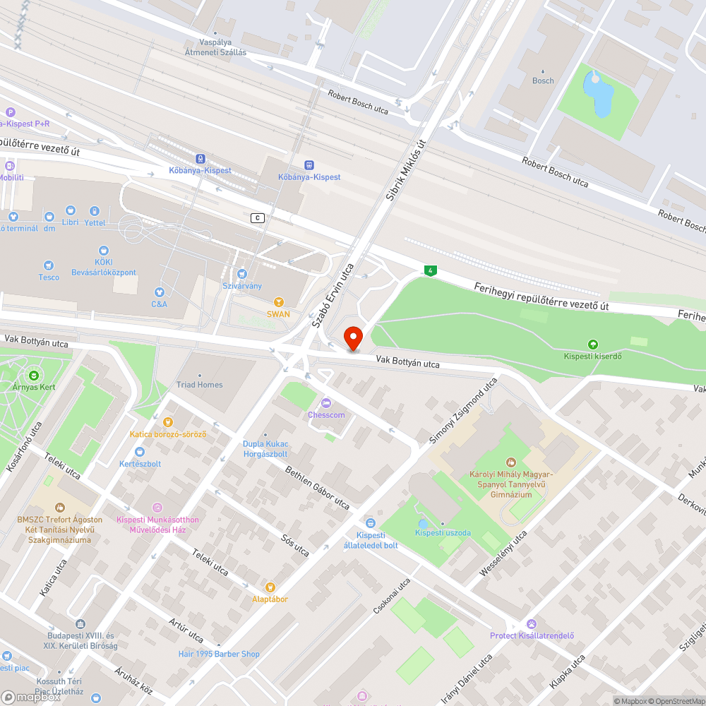 Ottfelejtett oszloptartó betontömb a fűben bejelentés helye