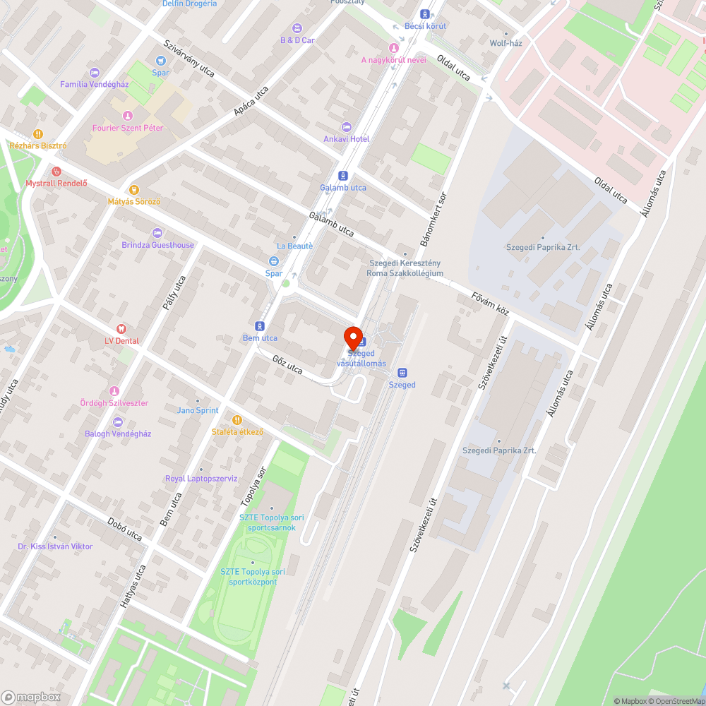 Kilazult kockakő a peronon bejelentés helye