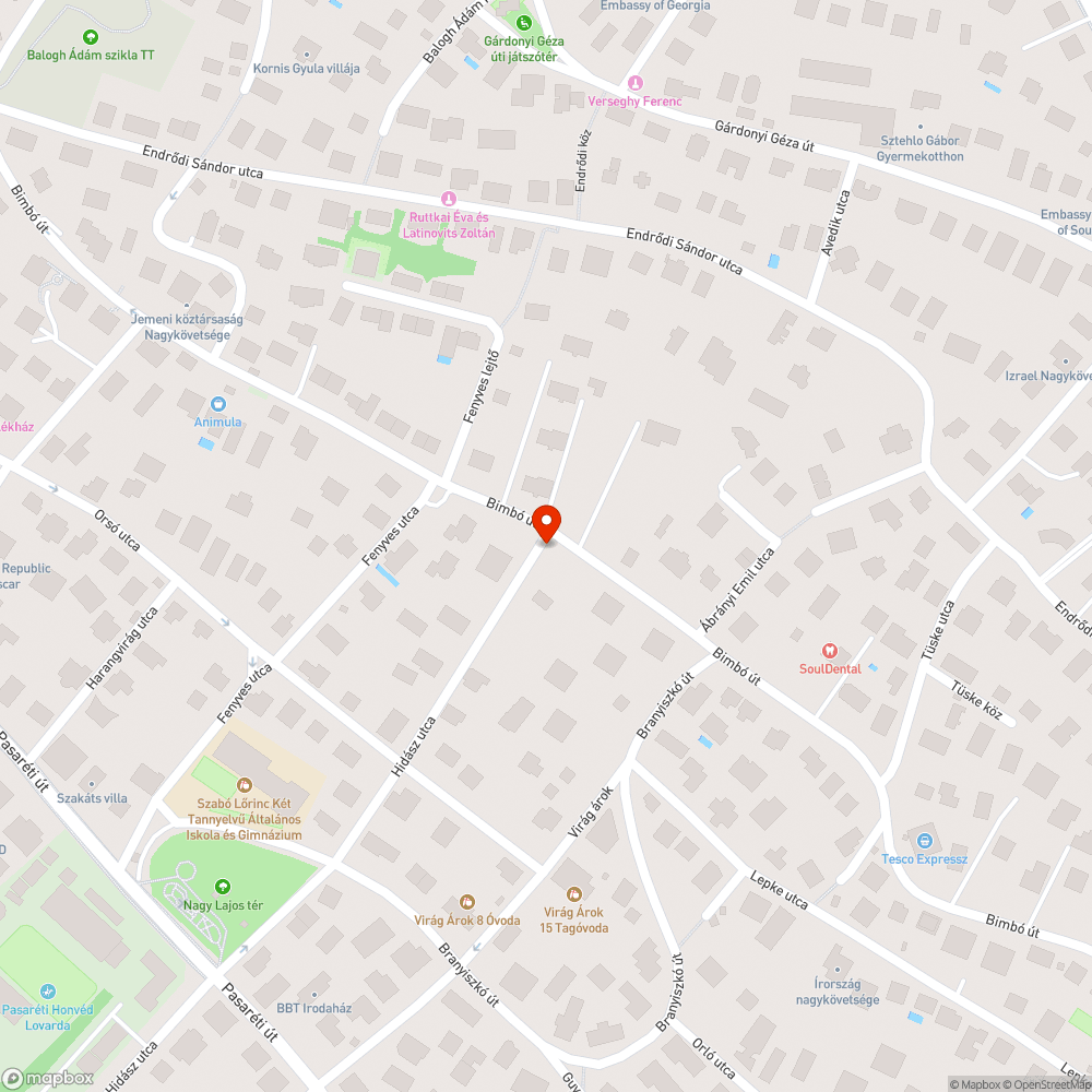 Stop tábla elfordulva bejelentés helye