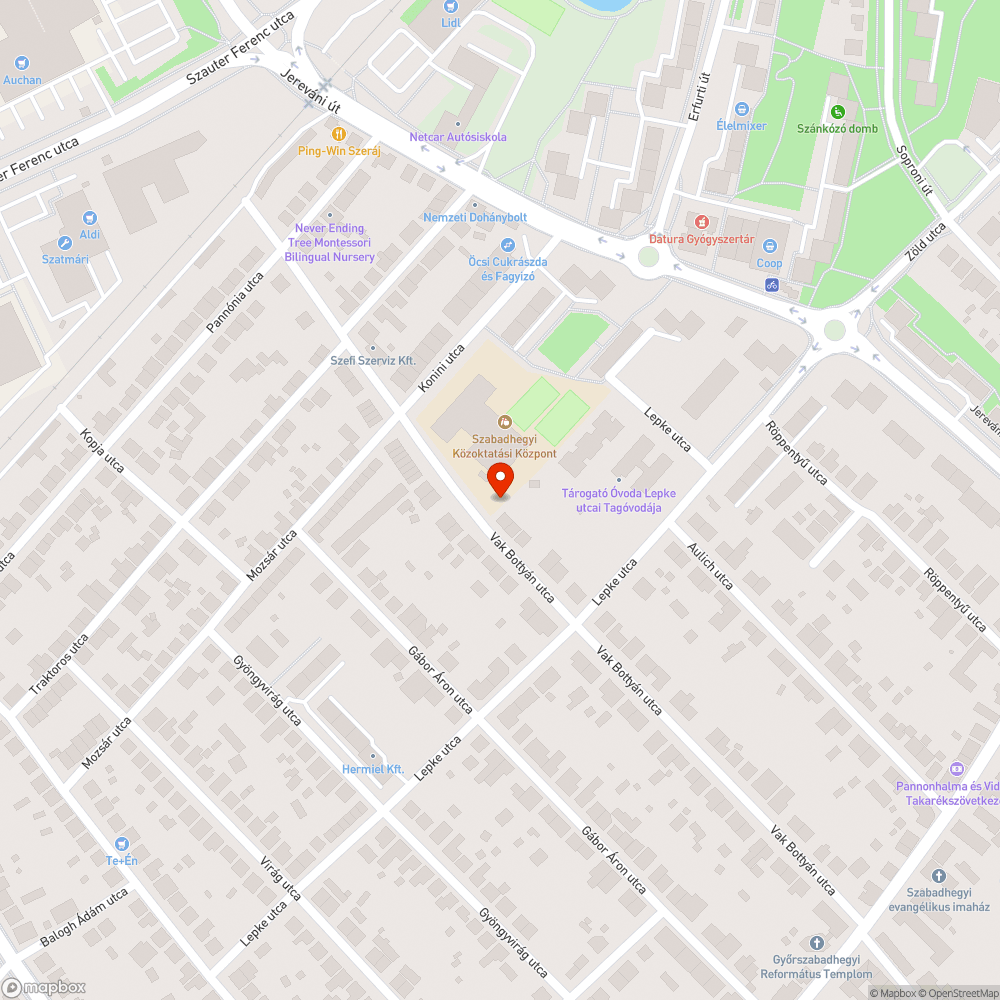 A járda és a kerítés között gazos a terület bejelentés helye