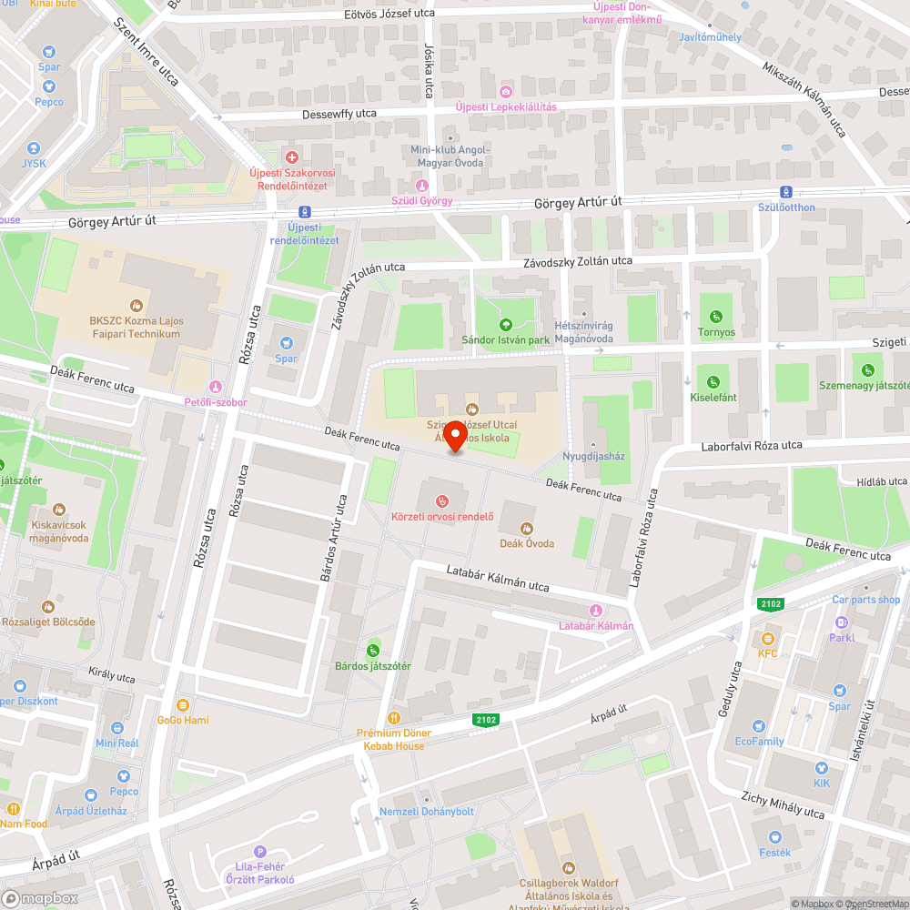 Deák sétálóutcán megrongált pad bejelentés helye