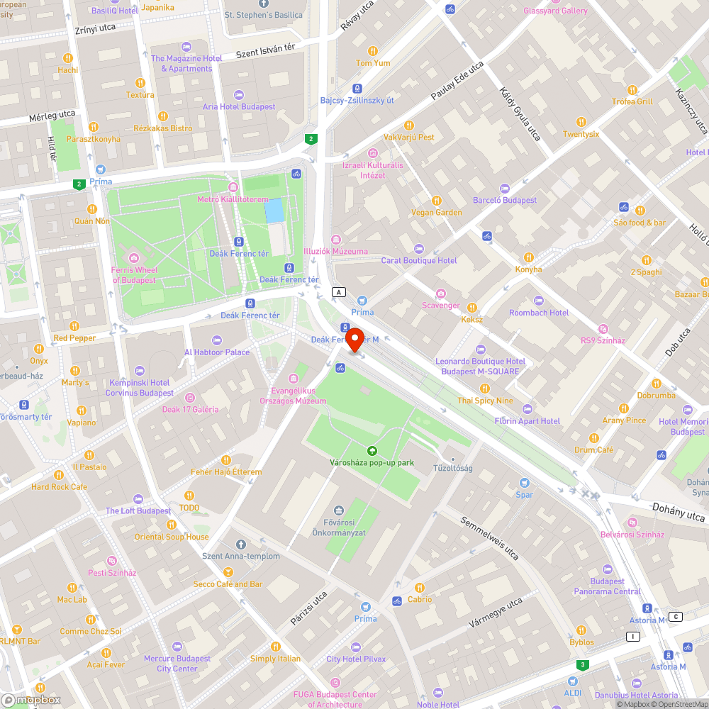 Deák téren fa alatti rács erősen billeg bejelentés helye