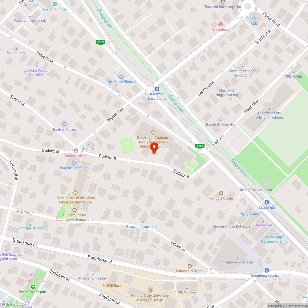 Még az ablak is nyitva bejelentés helye